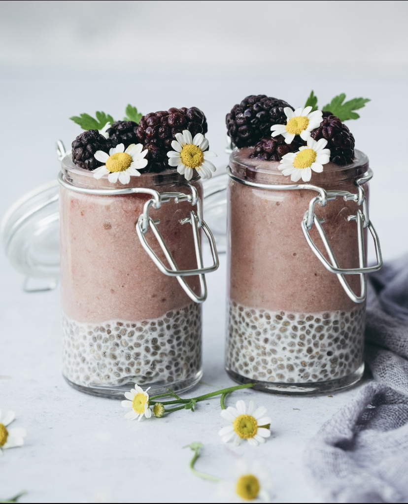 Iaurt cu carob și semințe de&nbsp;chia