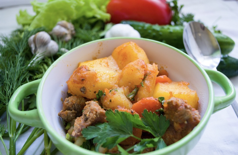 Tocană de vită cu ciuperci brune la&nbsp;slowcooker